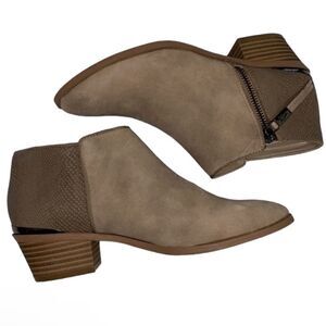 Simply Vera Vera Wang Ankle Boots(Size 6.5M)